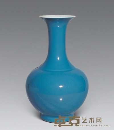 清 天蓝釉赏瓶 高30.5cm